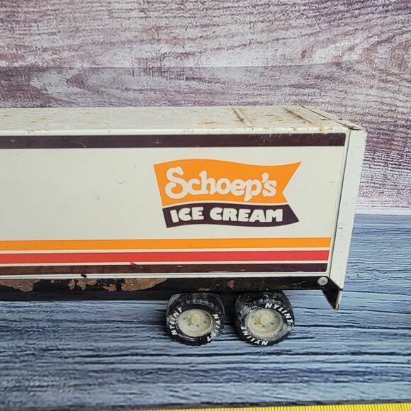 Vintage Nylint pressed steel Schoeps ice cream semi trailer white and orange - Picture 4 of 15